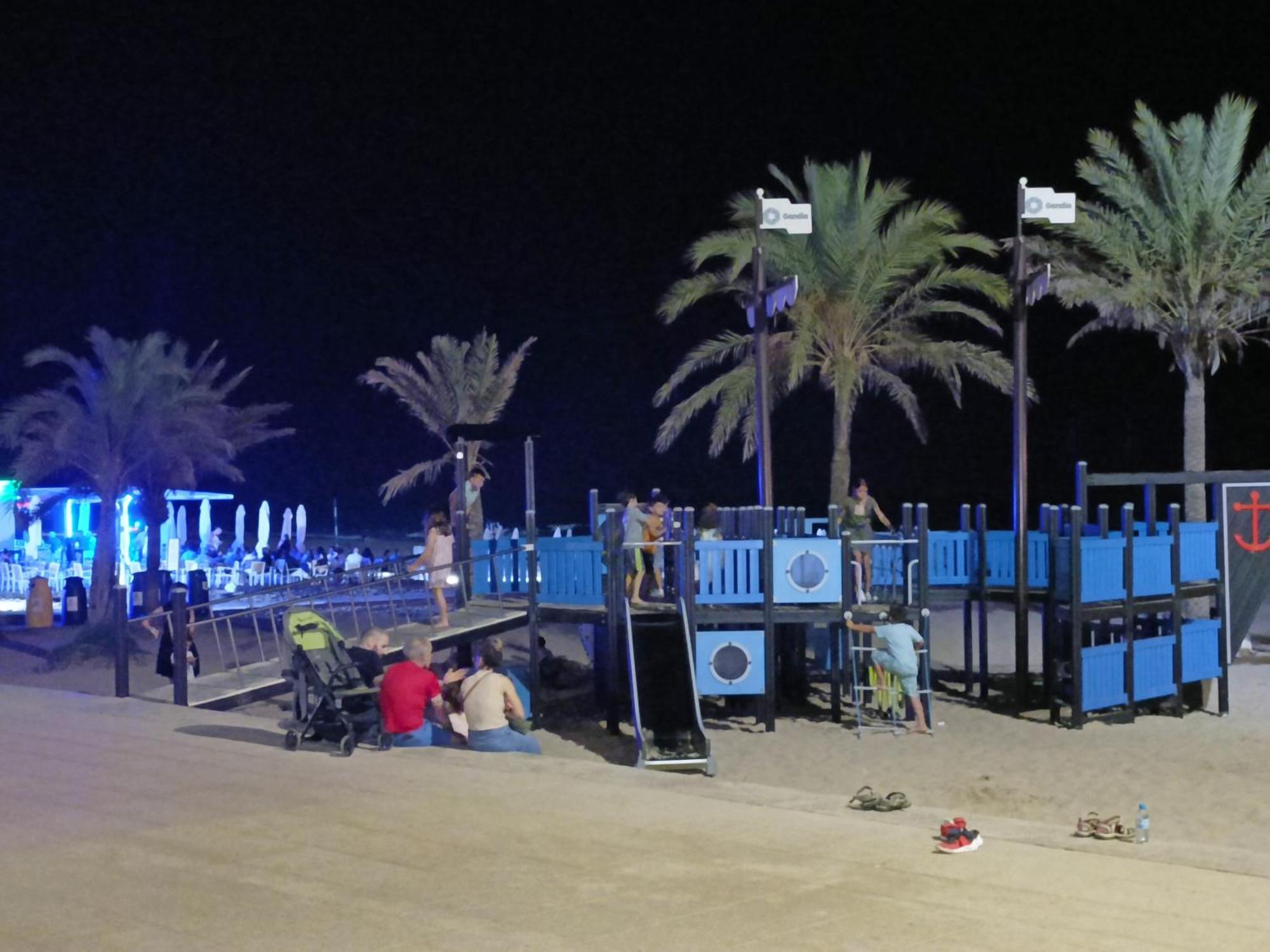 Mare De Deu, Vivienda Vacacional Para Familias Y Mayores De 25 Anos En El Grao De Gandia-Playa Playa de Gandia Exterior foto
